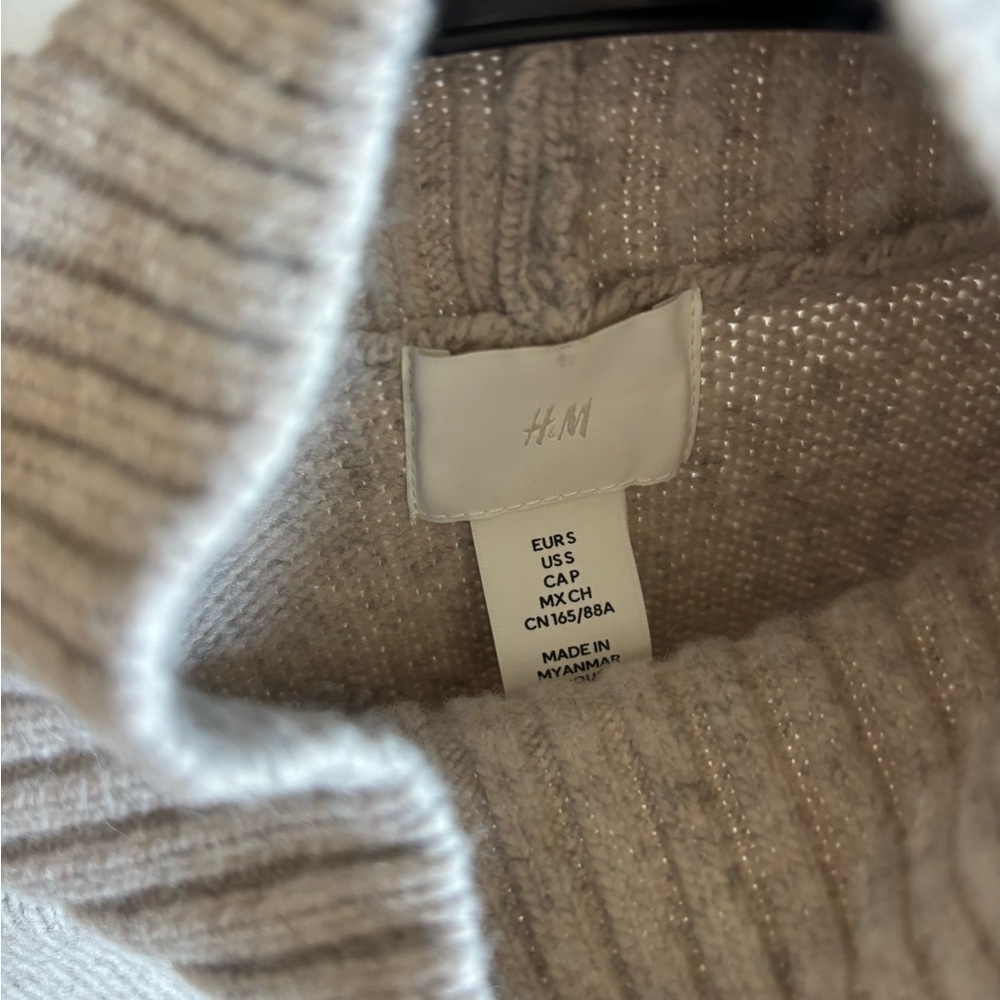 H&M Ribbed High Neck Sweater in Light Beige - Picture 2 of 2
